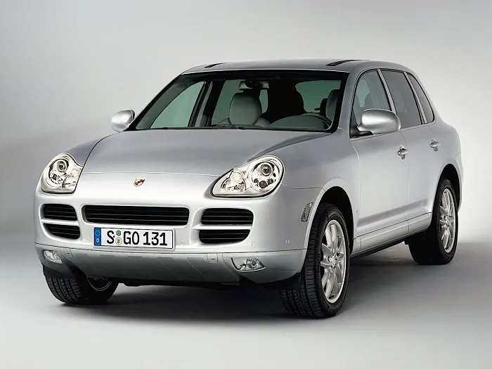 Перший Porsche Cayenne, 2002 рік