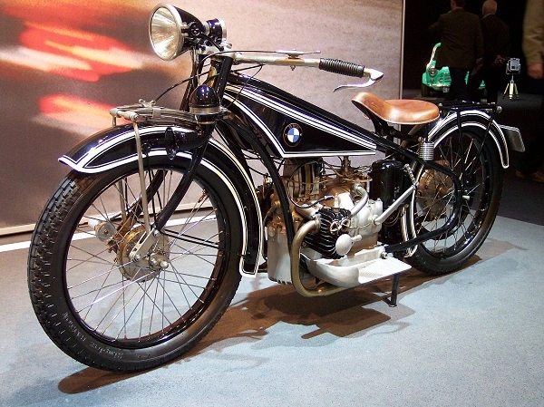 Перший мотоцикл BMW R32